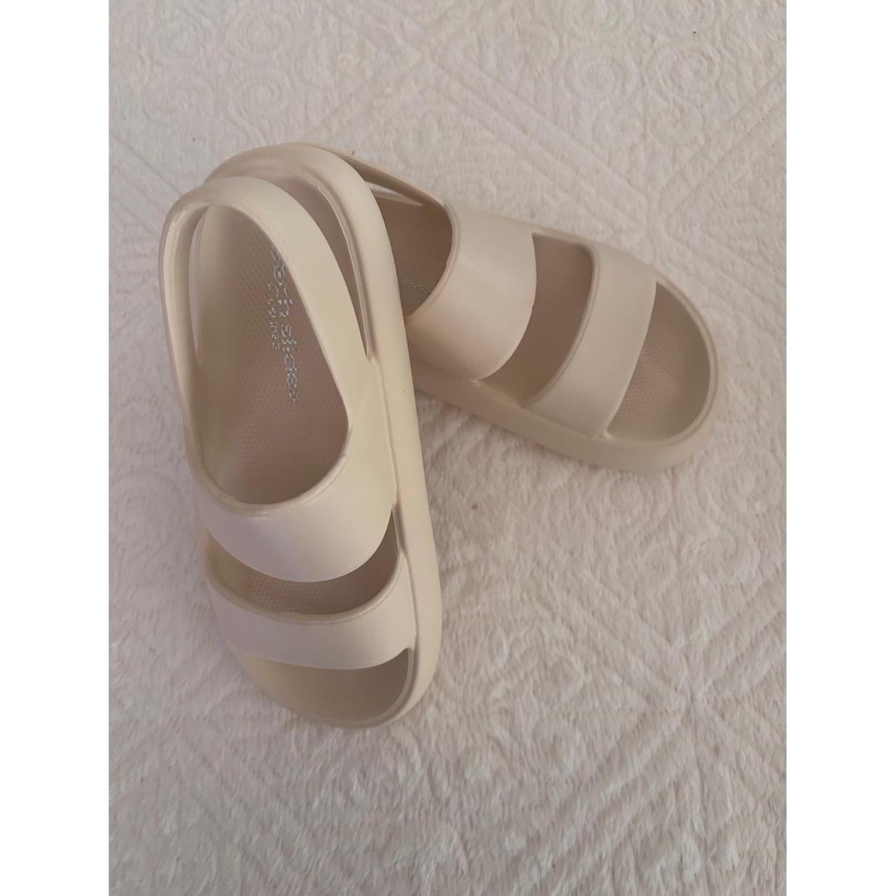 NEW JSlides Sandals Womens Size 9M Cream Sporty EVA TwoStrap OpenToe SlipOn Chic